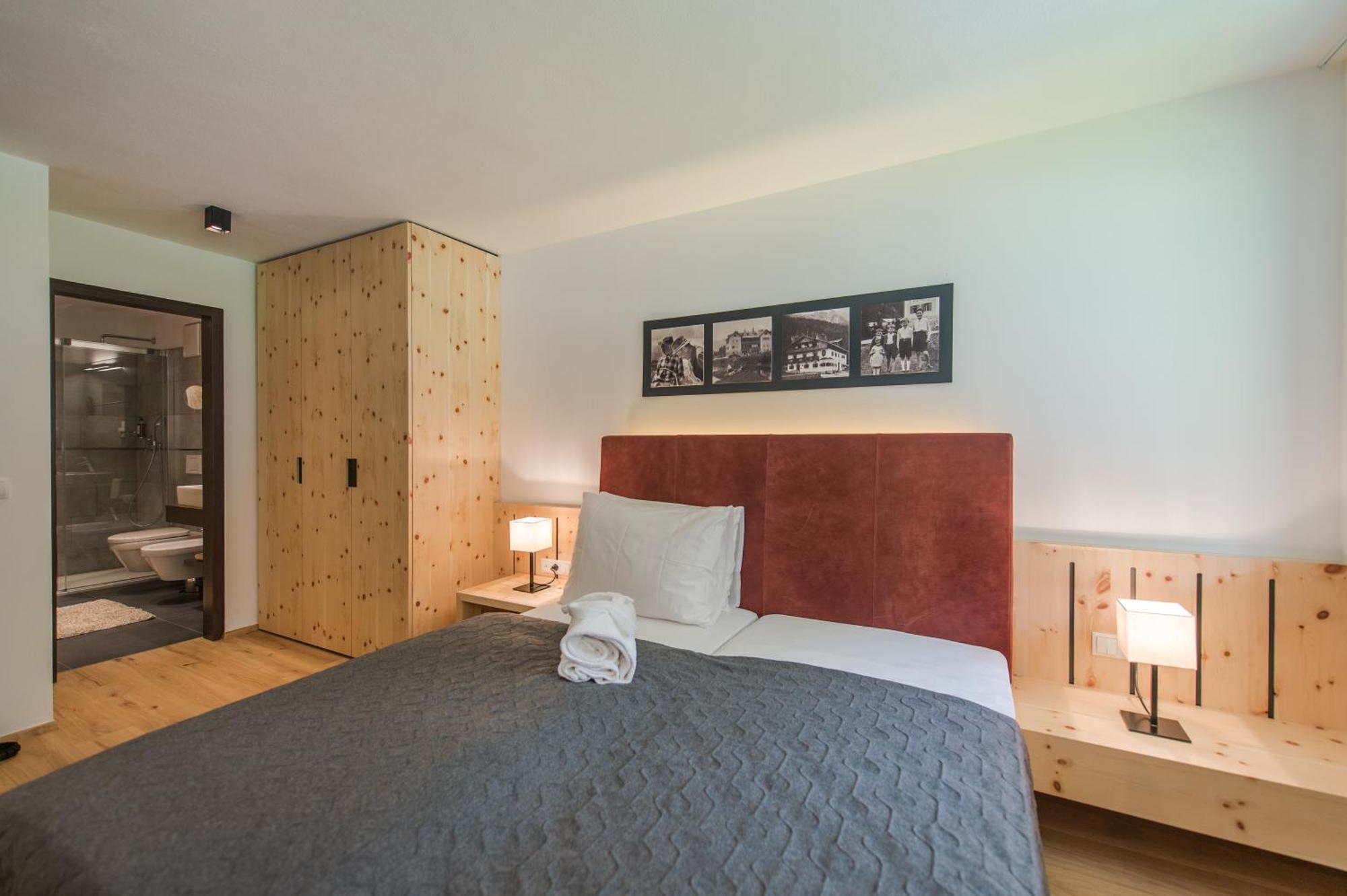 Hotel Dolomitenhof & Chalet Alte Post 세스토 객실 사진